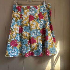 Caslon Women’s A-line mindi floral print drop pleat skirt. Size 14